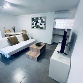 Old Cellar House، فندق في Moní
