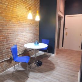 Renovated Downtown Condo in the HEART OF IT ALL, Hotel in Cleveland
