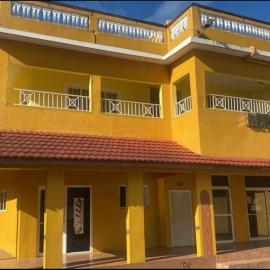 Golden Spring Guest Rooms by Sebastian, hotel a Golden Spring