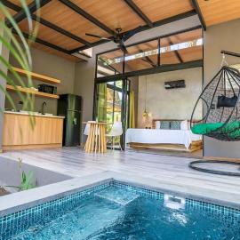Sombra Bungalow, AC and Plunge Pool near Arrecife, hotel a Punta Uva