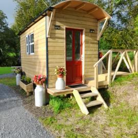 St Mullins Glamping River Hut, hotel a Saint Mullins