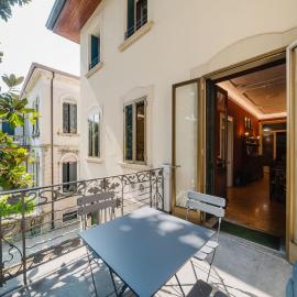 Antico Villino - Elegant Accommodation with Parking