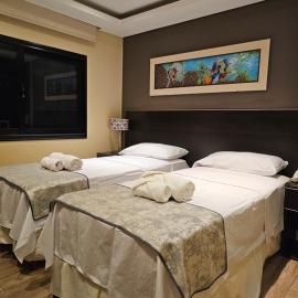 Hotel Grand Lago, hotel Posadasban
