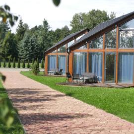 HAPPY81 domki Zator - 3,5 km Energylandia, hotel in Zator