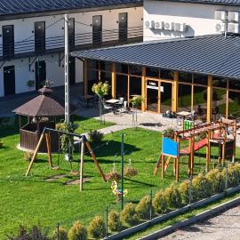 HAPPY81 noclegi - 3,5km Energylandia, hotel Zatorban