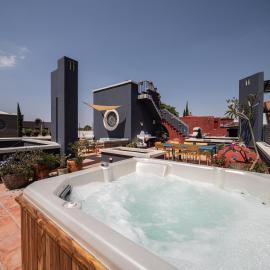 Rooftop Jacuzzi! Country-style 4 Bedroom Cottage, hotel in San Miguel de Allende