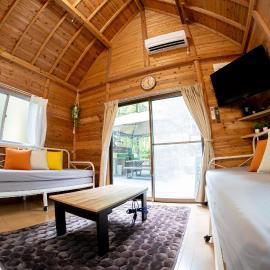 Kozakura Cottage 小桜コテージ: Kuma şehrinde bir otel