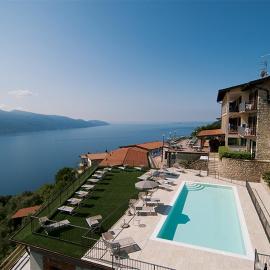 Residence Ruculì - Ruculì Hospitality, hotell i Tignale