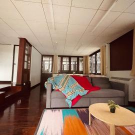 4BR House max 10pax, Near MRT and Local Place, hotel in Ban Hua Phrong