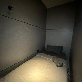 Havona Capsule Hotel - CIQ - Self Check In, hotel in Johor Bahru