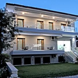 Kochili Seashell Apartments, hotel u Sivriju