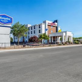 Hampton Inn & Suites Farmington, khách sạn ở Farmington