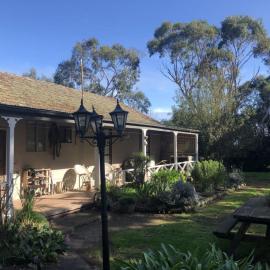 Mataluka at Fish Creek Stay 3 Pay 2 Winter Special: Fish Creek şehrinde bir otel