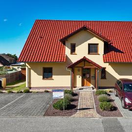 Haus De niege Wech Ferienwohnung 02 mit gratis Nutzung vom AHOI Erlebnisbad und Sauna in Sellin, Hotel in Thiessow