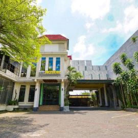 Tripletree Novon Family Hotel โรงแรมในBlimbing