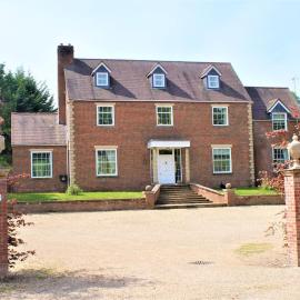Lambourn House, Countryside Retreat for up to 26