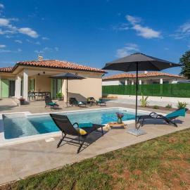 Villa Grandini Verde by Kompas Villas, Hotel in Juršići