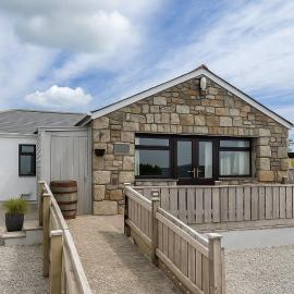 Wheal Francis - Hot Tub - Accessible Bungalow - Free Wi-Fi - Parking