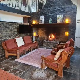 Secret hideaway in Clare – hotel w mieście The Hand Cross Roads