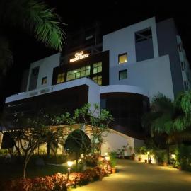 Grand Sarovar Portico, Latur, hotell sihtkohas Lātūr