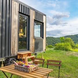 Le Bosquet des Dômes - Panorama des Puys à Cheval, hotel v mestu Châtel-Guyon