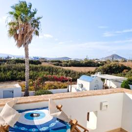 My Plaka Beach Vacation Home, hotel i Plaka