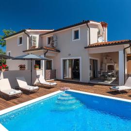 Villa Unka, hotell i Potpićan