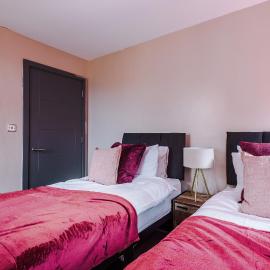 Modern 2BR near Wigan Town Centre