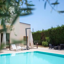 Hermes Hotel, hotel u gradu Polikoro