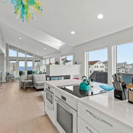 Serendipity Beach Retreat Entire House, hotel a Salisbury