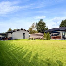 Holiday home Ūdensrozes, hotel din Pērkone