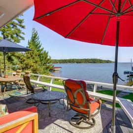 Waterfront Gull Lake w/ Dock: Family Friendly!