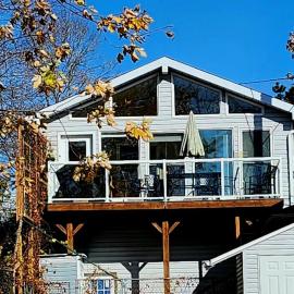 Waterfront Comfy Guesthouse, PEC, hotel u gradu 'Carrying Place'