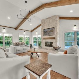 Hummingbird Cabin with a private hot tub, hotel em Bryant