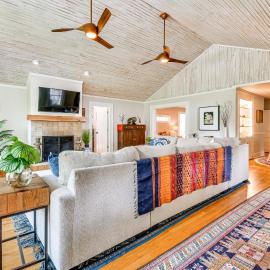 Mtn Views, Deck, Porches & Patio: Asheville Escape