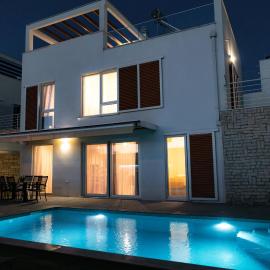 TI Amo Holiday House - Heated Pool, hotel in Kaštela