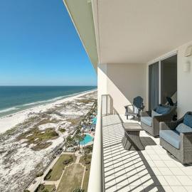 Avalon 1807 -Beachfront Condo-Amazing Views-Full of Amenities-Arcade-Fine Dining, hotel in Gulf Shores