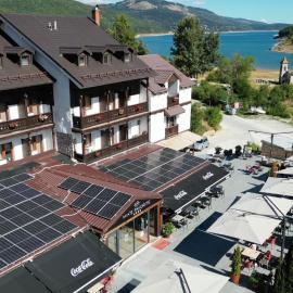 Mia's Favorite Hotel, hotel di Mavrovo
