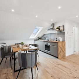 Yello Homes - 4 Gäste - 2 Zimmer - Großartiger Blick: Herzogenaurach şehrinde bir otel