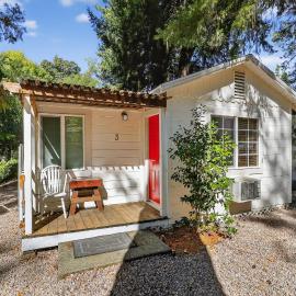 Cobb में, होटल Rouge Cobb Mountain Hotel - Cabin 3