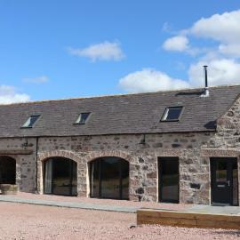 Remore Steading - The Coach House, hotell i Ardclach