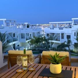 Stylish Stay Retreat in Los Balcones, Costa Blanca, Hotel in La Florida