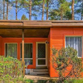 Fh Orange, Hotel in Warenthin