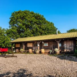 The Stables At The Oaks โรงแรมในHamstall Ridware
