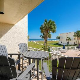 Pier Point South Ocean View Condo B-18, hotel em St. Augustine