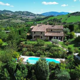 Agriturismo La Valle Dimenticata, Hotel in Urbania