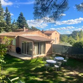 Aix-en-Provence, Maison provençale au calme de la campagne avec Spa et Clim