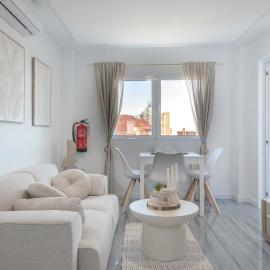 Apartamento de Diseño con Piscina cerca del Mar, hotel in Playa de Gandia