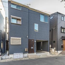 7 min walk from JR Yamanote Line Uguisudani Spacious 4-Bedroom House near Ueno & Asakusa With Parking