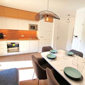 T2 Cabine 6 Pers. Saint-Lary-Soulan avec Balcon et WIFI - FR-1-457-390, hotel in Saint-Lary-Soulan